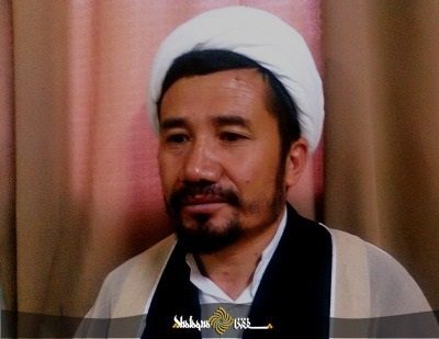 حجت الاسلام والمسلمین دکتر احمدعلی نیازی استاد و پژوهشگر حوزه و دانشگاه در گفتوگوی اختصاصی با خبرنگار شفقناافغانستان امام حسین(ع) را الگوی خودسازی و آراستگی به سجایای اخلاقی معرفی کرد و با تأکید بر سیره آن حضرت تصریح کرد: جامعه باید خود را از فقر نجات بدهد. فقر افتخار نیست. زهد هم به معنای فقر و بدبختی و زبونی نیست. به معنای بیرغبتی به دنیاست.