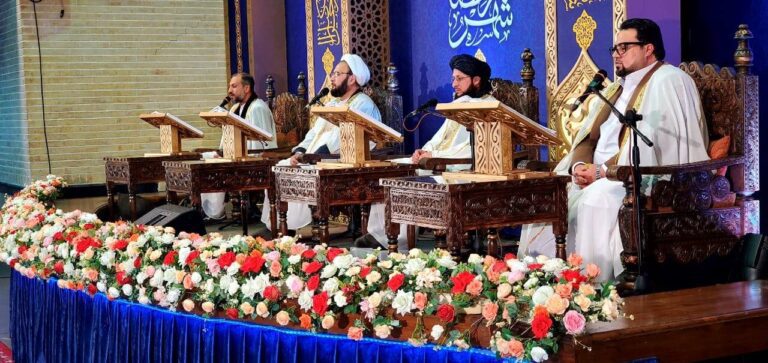 جزءخوانی قرآن کریم با حضور قاریان شیعه و سنی در کابل